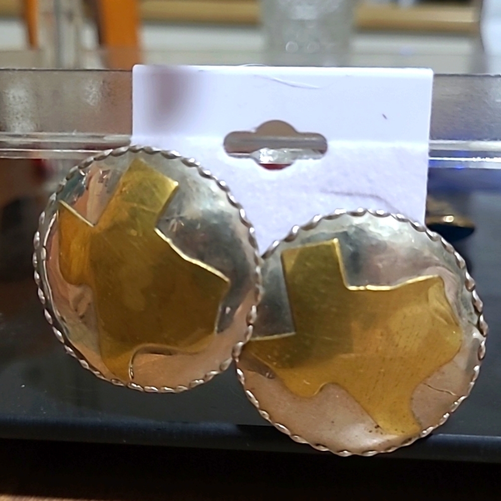 Earrings Texas shape brass inlay silver plate button 1.5" diameter pierced post - Picture 4 of 4